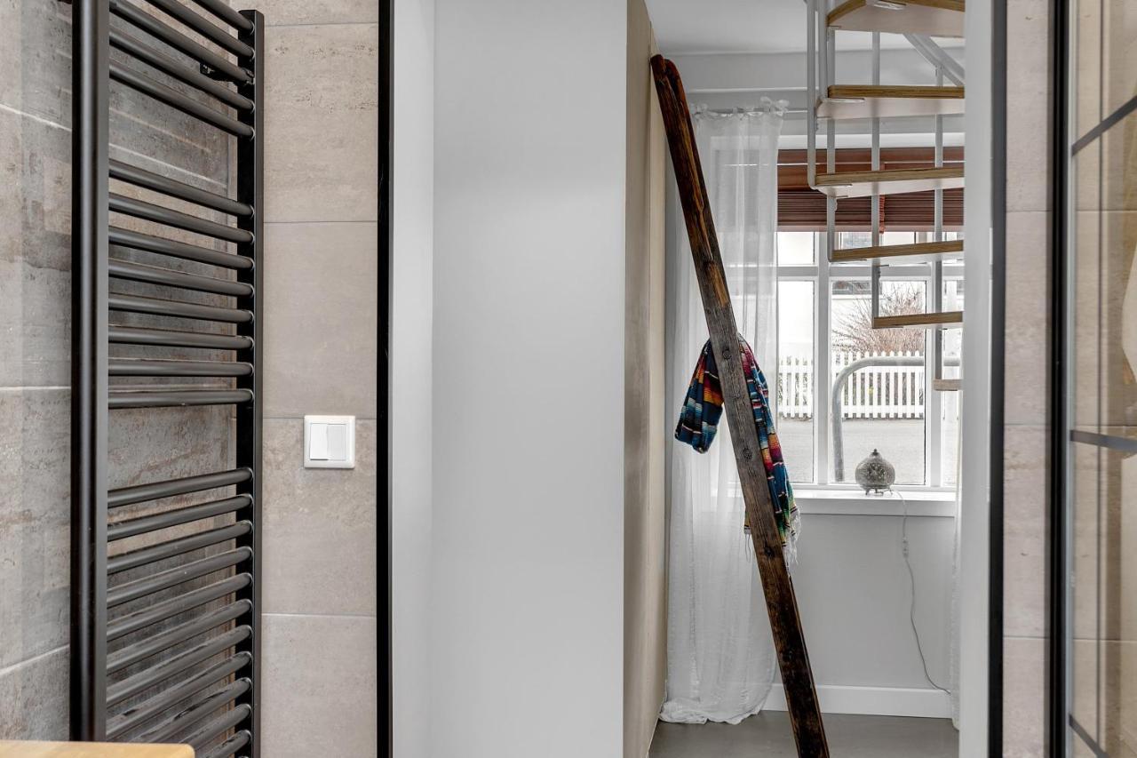 Apartment Spacious, Cozy & Family Friendly House Reykjavik