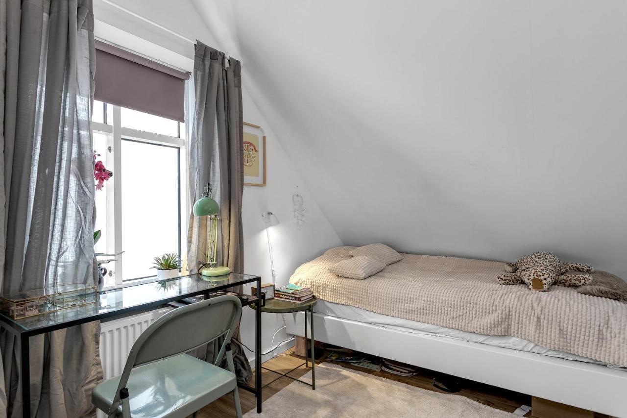 Spacious, Cozy & Family Friendly House Apartment *